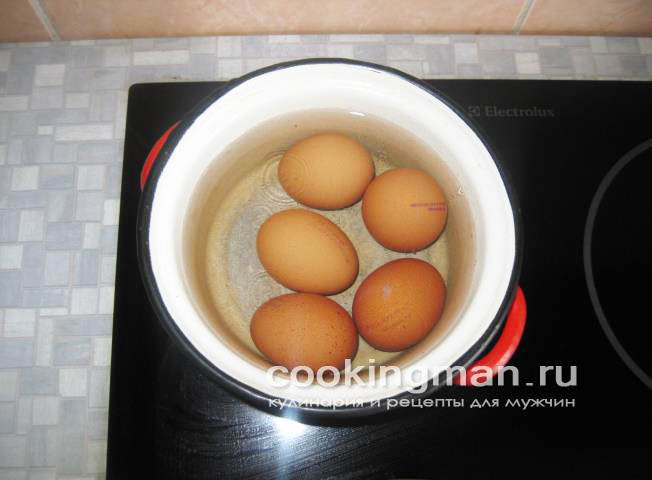 слойки с яйцом