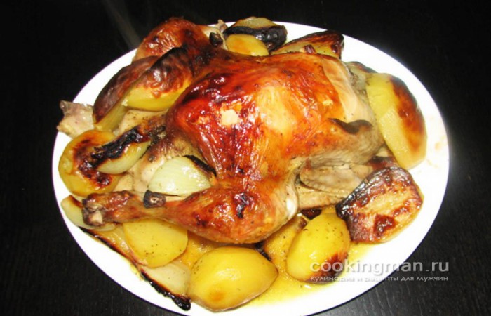 Курица запеченная в духовке с картошкой и луком