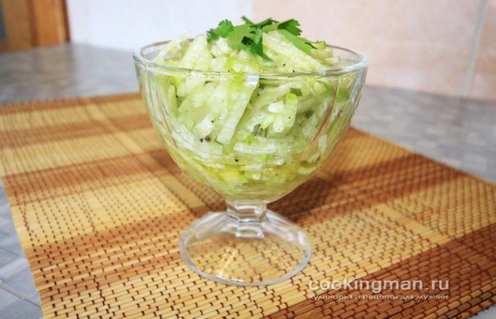 Салат из зеленой редьки с маслом