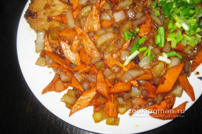 Фото гарнира к мясу - обжаренные лук с морковкой