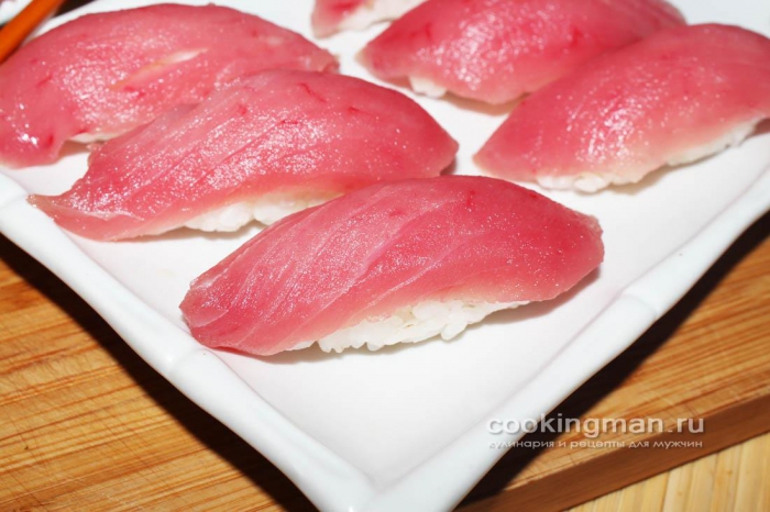 Фото суши с тунцом
