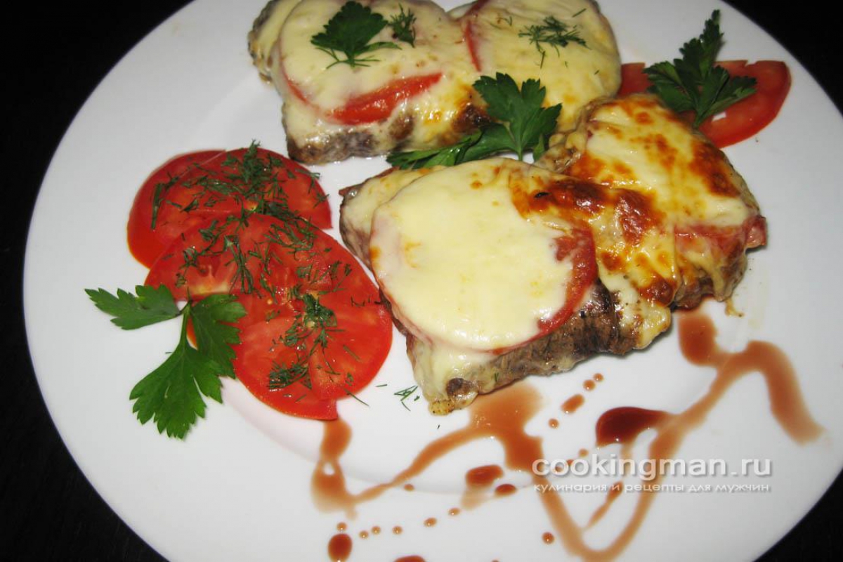 Салат с говядиной, помидорами и сыром – кулинарный рецепт