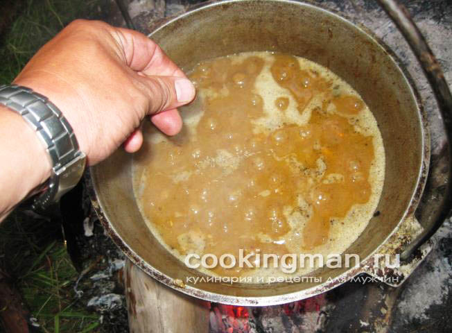 Плов из тушенки походное блюдо